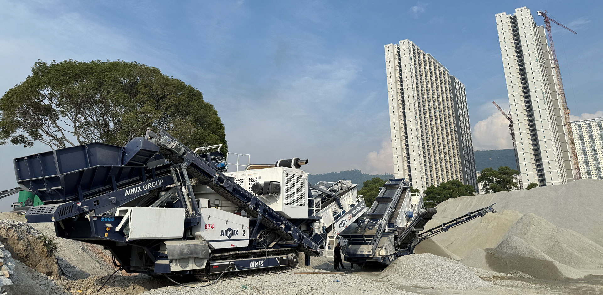 Concrete Crushing Machine Operation on-site